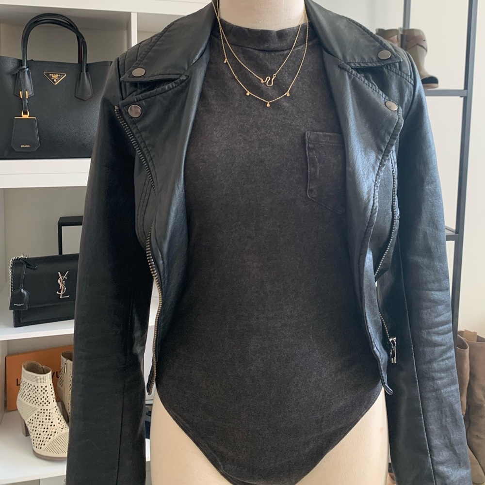 Forever 21 black/gray bodysuit🖤